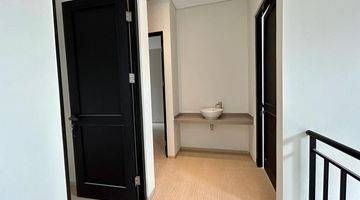foto lainnya rumah 2 lantai, modern minimalis