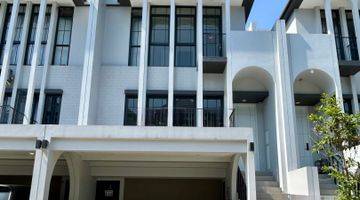 Gambar 1 Rumah American Modern Dalam Kawasan Greenwich, Bsd