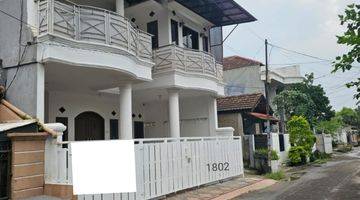 Gambar 1 Rumah 2 Lantai, Dijual Semi Furnished, Lantai Granit