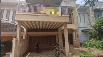 Gambar 1 Rumah Minimalis  2 Lantai Dalam Town House Fatmawati 