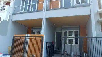 Gambar 1 Rumah Ada 2 Unit Gaya Modern di Kelapa Gading 73077 Rc