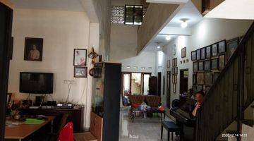 ruang tamu rumah siap huni sangat strategis