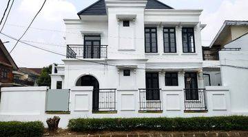 Gambar 1 Rumah B. New, Pool, Hook Di Mertilang Bintaro.