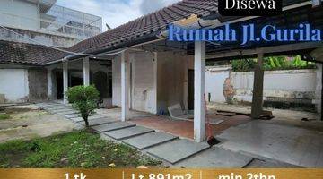 Gambar 3 Rumah Jalan Gurila
Dekat Kitchenette