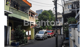 Gambar 2 RUMAH 2 LANTAI DI TOMANG BERLOKASI STRATEGIS DENGAN LINGKUNGAN NYAMAN