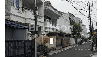 Gambar 1 RUMAH 2 LANTAI DI TOMANG JAKARTA BARAT ROW 2 MOBIL