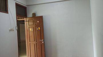 Gambar 5 Disewakan Rumah Sektor 1B Terawat Rapi