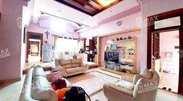 Gambar 1 Rumah 1,5 Lantai Full Furnished di Kawasan Elite Istana Dieng Malang