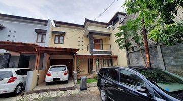 tampak depan rumah cantik dibawah 2m di