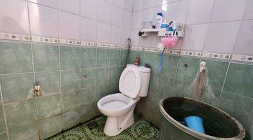 kamar mandi ruko strategis 2 lantai jalan