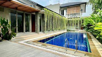 Gambar 1 Rumah baru private pool dalam cluster siap huni diVeteran bintaro