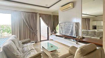 Gambar 5 Rumah Modern Private Pool Dlm Town House Di Lebak Bulus