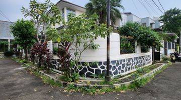 Gambar 4 Rumah modern terawat siap huni dlm komplek di Pondok labu area