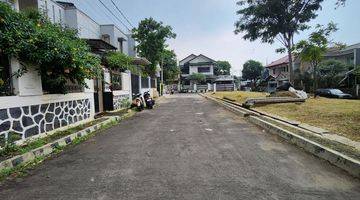 Gambar 5 Rumah modern terawat siap huni dlm komplek di Pondok labu area