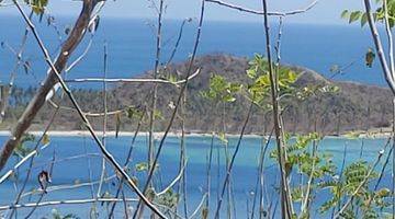 Gambar 3 Tanah View Laut Dan View Kapal Pesiar di Teluk Kadinan Sekotong