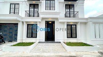 Gambar 1 New American Classic Townhouse Fully Furnished Bangka - Kemang