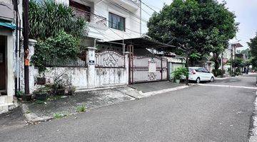 Gambar 3 Rumah Cantik Siap Huni Jalan Lebar Tenang Dekat Mall Gancit Senayan