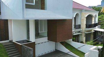 Gambar 4 New Modern House Private Lift, Pool, Rooftop Karya Arsitek Ternama