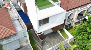 Gambar 5 New Modern House Private Lift, Pool, Rooftop Karya Arsitek Ternama