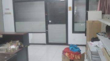 Gambar 4 Dijual Rumah Siap Huni Cocok Untuk Cafe di Jln Klampis Dkt Jalan 