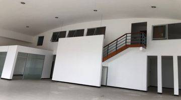 Gambar 4 Gedung Raya Pucang Surabaya Pusat