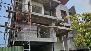 Gambar 1 Rumah Pakuwon Indah High Spec Surabaya Barat