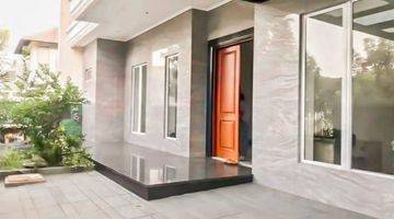 Gambar 5 Rumah surabaya barat Graha family baru gress luxury home 