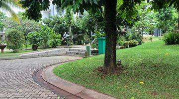 tampak depan rumah bagus semi furnished shm