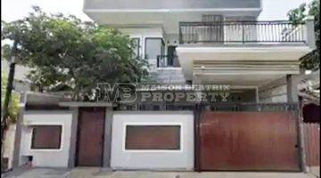 Gambar 1 Dijual cepat rumah 3 lantai di pinggir jalan di BSD