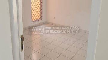 Gambar 5 Disewakan rumah semi furnished siap huni di kencana loka bsd