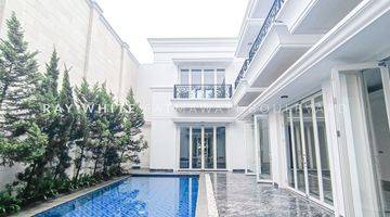 Gambar 3 Luxury House Design, High Cielling With Lift