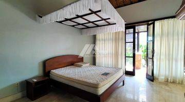 Gambar 4 Kbp0521 Beautiful Classic Villa Near Ricefield In Sanur