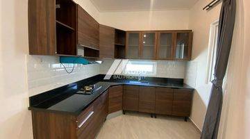 Gambar 3 Kbp1335 Charming Villa Brandnew In Complex Area. 