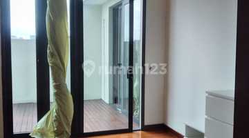 kamar tidur rumah 2 lantai bagus shm
