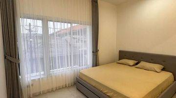 Gambar 3 Rumah 3 Lantai Bagus Furnished