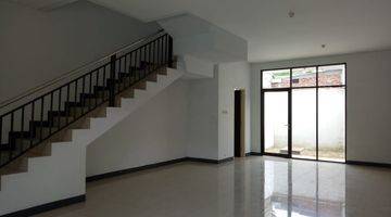 Gambar 1 Ruko Dua Lantai Townplace Cimahi