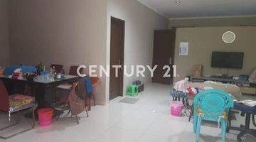 Gambar 2 RUMAH LUX Di JL WARTA (GATSU) Bandung