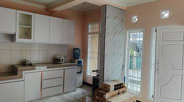 Gambar 1 Rumah 2 Lantai Bagus Semi Furnished SHM di Taman Cibaduyut Indah 1, Bandung