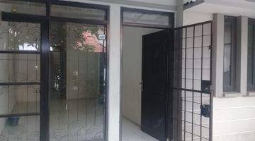 Gambar 4 Rumah Bagus SHM di Taman Holis Indah, Bandung