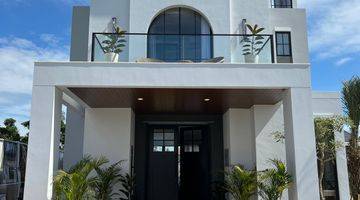 tampak depan balkon mewah dan private cluster