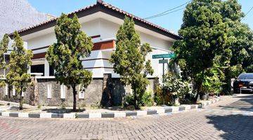 Gambar 1 Jarang Ada Rumah Hook Semi Furnished Wiyung SHM