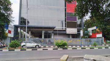 Gambar 1 Gedung Standar Mall Siap Pakai Lokasi Pusat Kota 