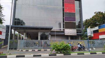 Gambar 1 Gedung Mall Siap Pakai Lokasi Pusat Kota Cirebon