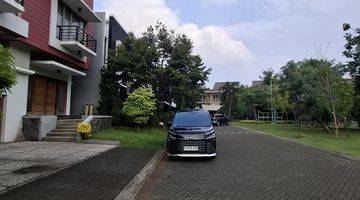 Gambar 2 Rumah Di Raffles Hills Cibubur Depan Taman Row Jalan Superlebar