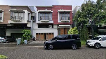 Gambar 1 Rumah Di Raffles Hills Cibubur Depan Taman Row Jalan Superlebar