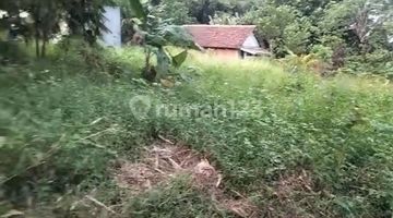tampak depan tanah datar lokasi pinggir jalan