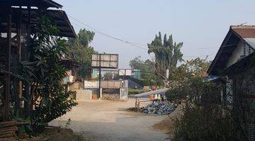 tampak depan lahan komersil lokasi pinggir jalan
