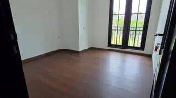 Gambar 4 Dijual Rumah Posisi Hook Gaya Eropa,  Bangunan Mandiri Di Bsd City. 
