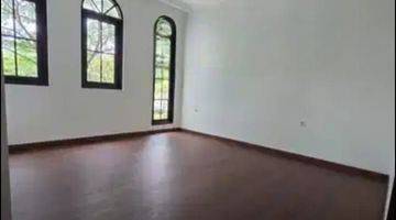 Gambar 3 Dijual Rumah Posisi Hook Gaya Eropa,  Bangunan Mandiri Di Bsd City. 
