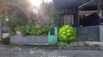 Gambar 5 Rumah Dalam Cluster Di Cendana Residence, Maruga